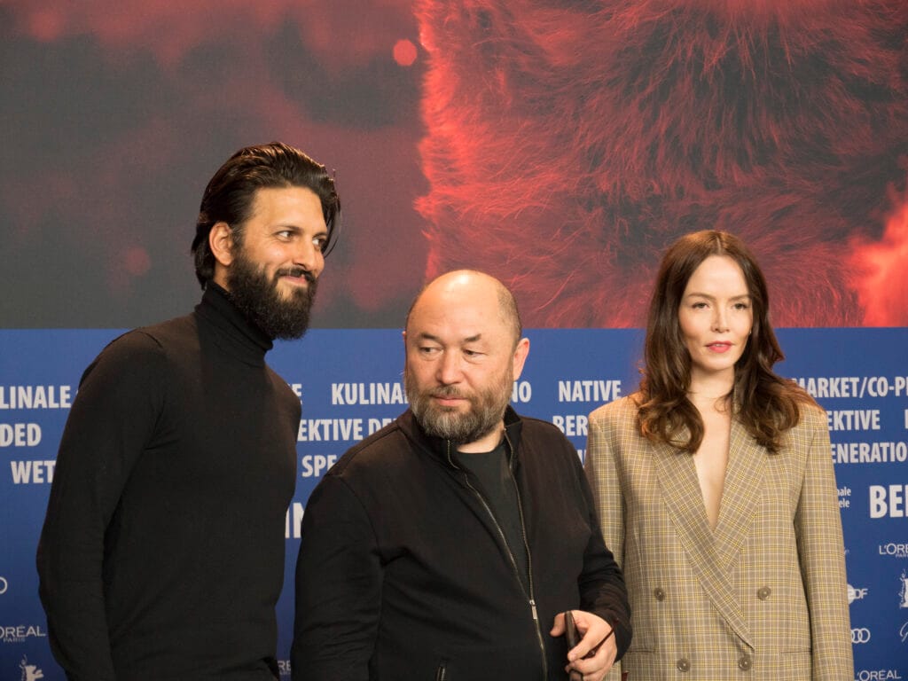 Thought Leadership in Media Relations: Strategies, Scandals, and Ethics 1 This image has an empty alt attribute; its file name is Thought-Leadership-1024x768.jpg