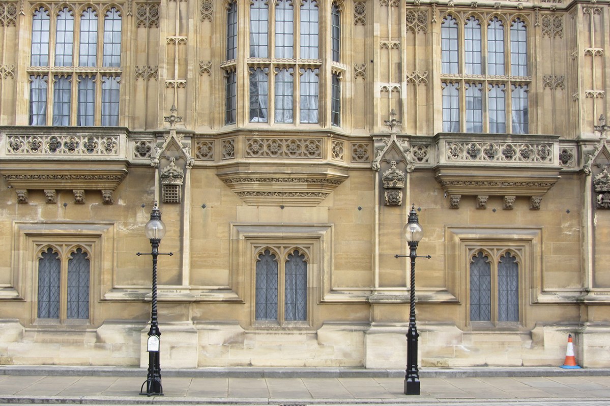 World War II Damage: Ballistic Impact Analysis on the Commons Chamber (1941)