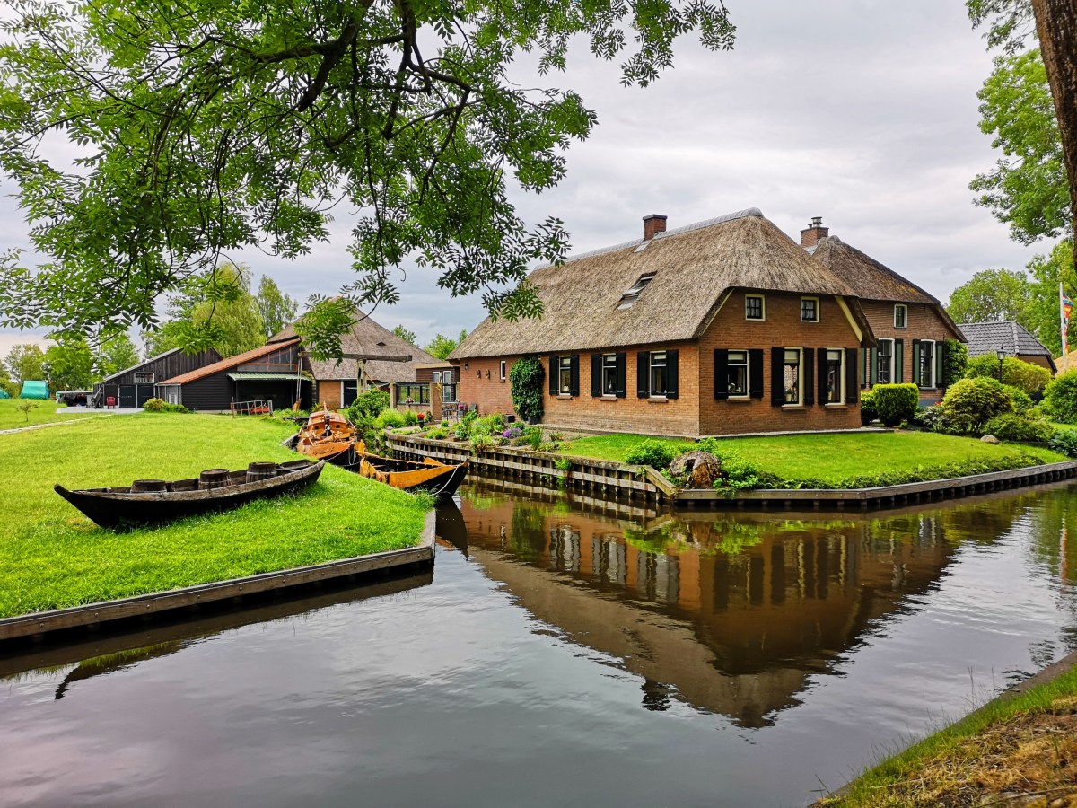 Storm Surge of 1825 and Topographical Shifts